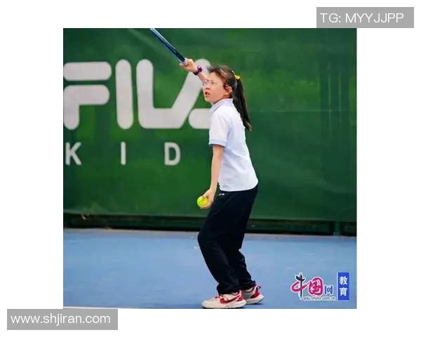 成都网球队的比赛经验揭秘:网球巨献背后的故事与技巧分享 成都网球队的比赛经验揭秘:网球巨献背后的故事与技巧分享