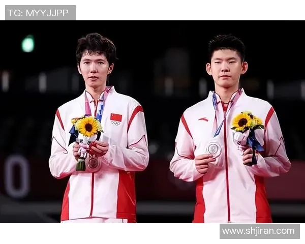 深圳羽毛球队与上海羽毛球队赛后复盘分析力量对比与战术探讨 深圳羽毛球队与上海羽毛球队赛后复盘分析力量对比与战术探讨