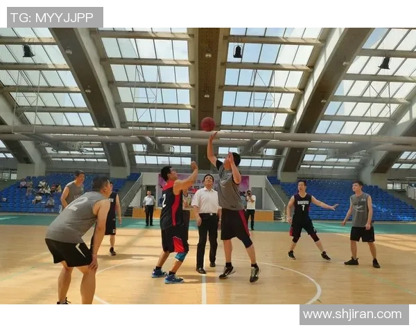 杨军专访：从青涩少年到篮球传奇的成长之路回顾