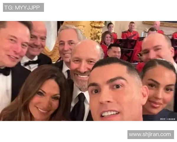 足球明星与豪车同框瞬间展现运动与奢华的完美结合 足球明星与豪车同框瞬间展现运动与奢华的完美结合